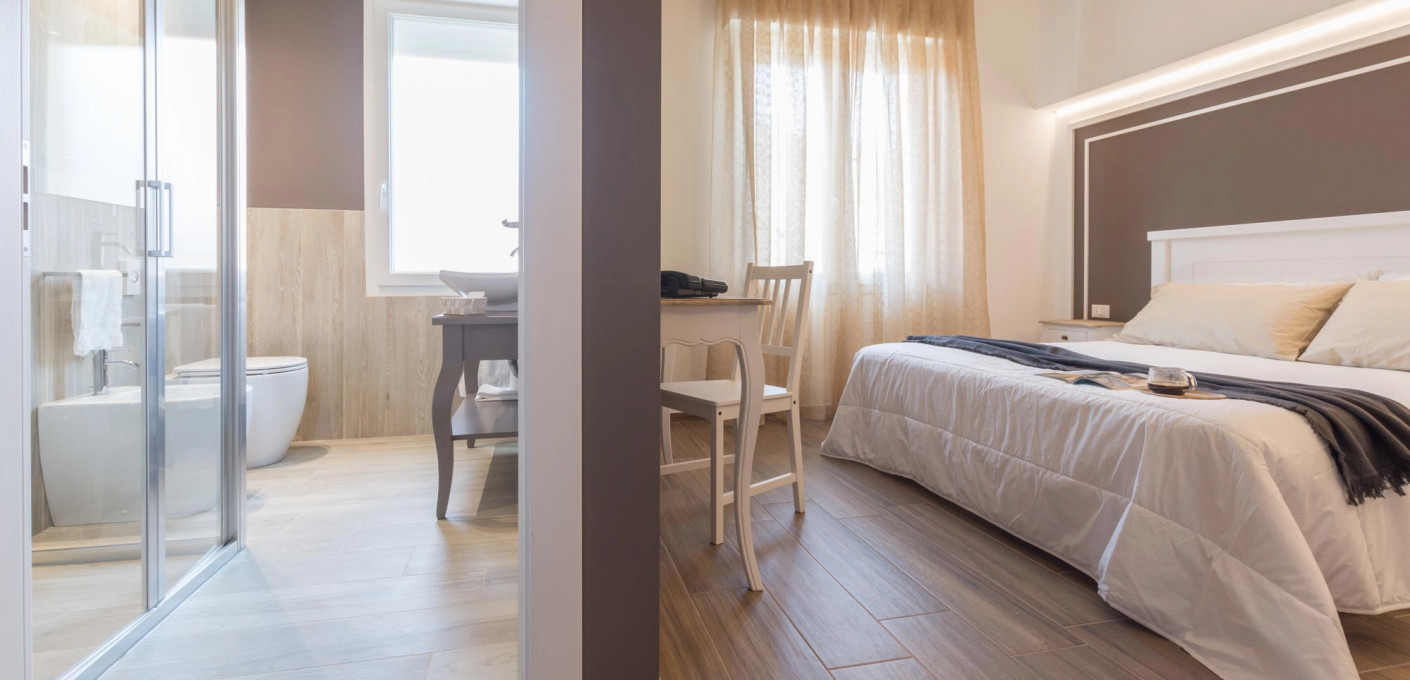 media.Slide-Camera-Deluxe-Comunicanti-02-Villa-Tosi-Bellaria