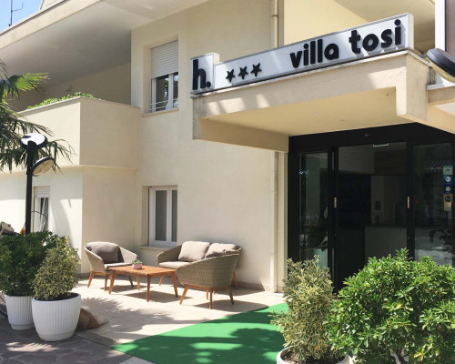 media.Slide-Esterno-02-Villa-Tosi-Bellaria-1