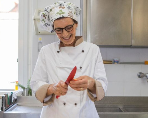 media.hotel-villa-tosi-mani-in-pasta